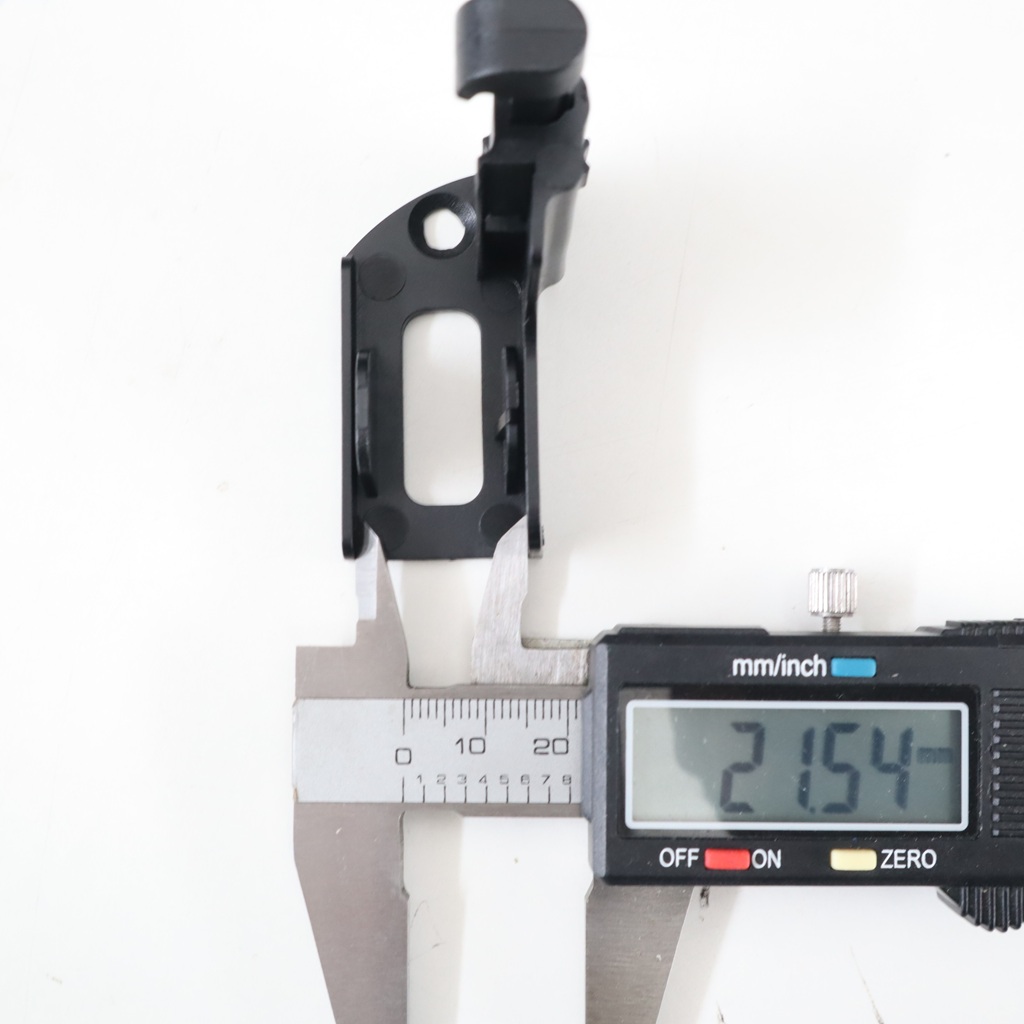 Piedino inferiore per zanzariera verticale a kit con guida laterale