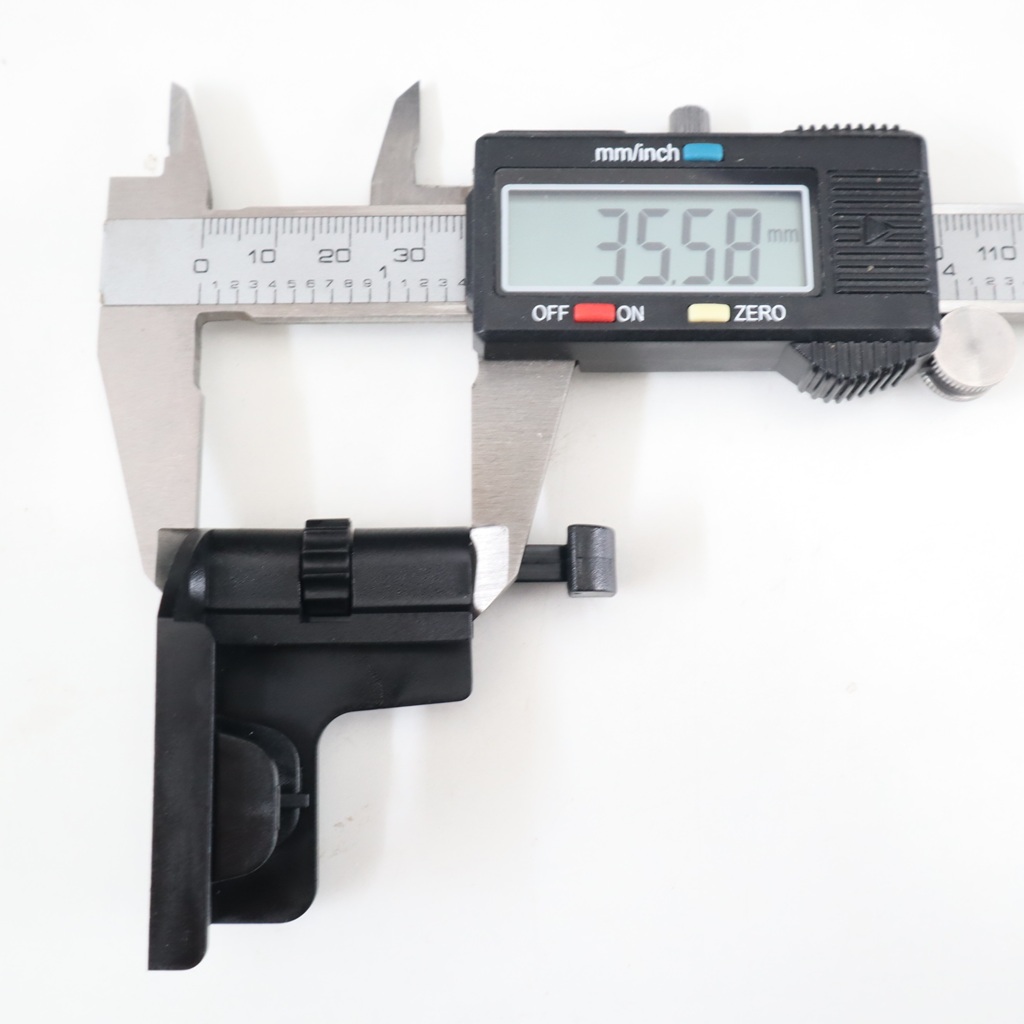 Piedino inferiore per zanzariera verticale a kit con guida laterale