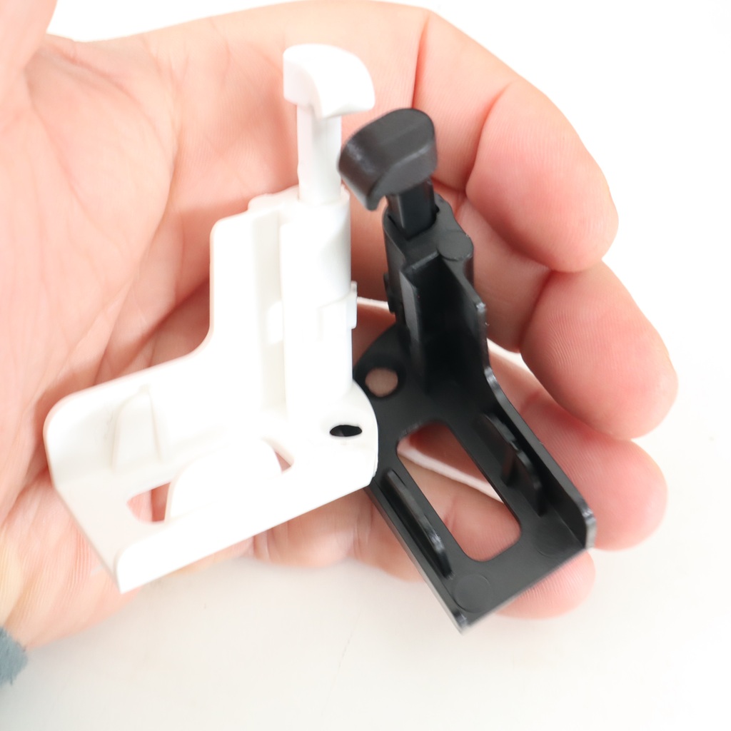 Piedino inferiore per zanzariera verticale a kit con guida laterale